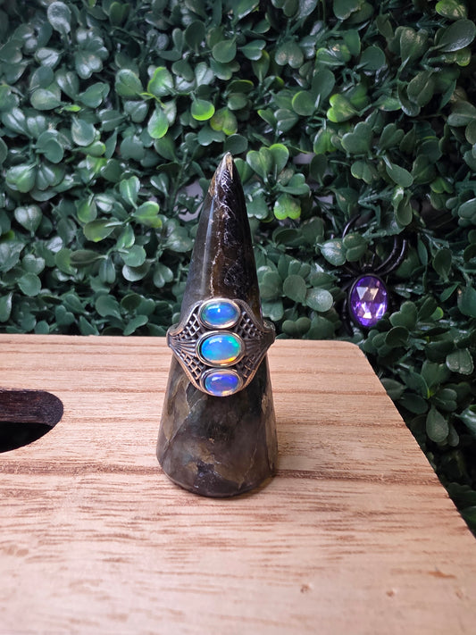 Opal triple ring (adjustable)